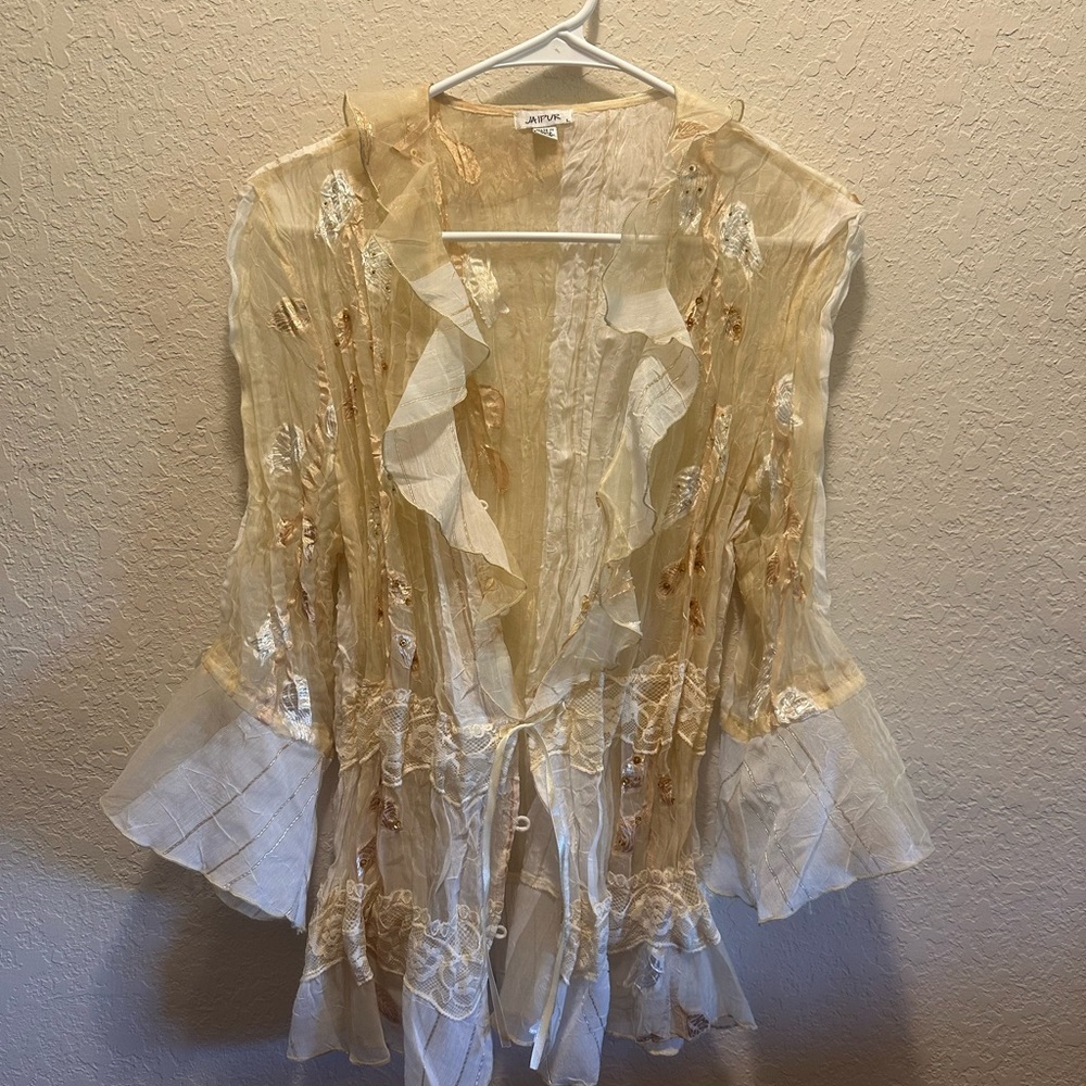 Jaipur Cream Floral Lace Robe - Picture 3 of 6